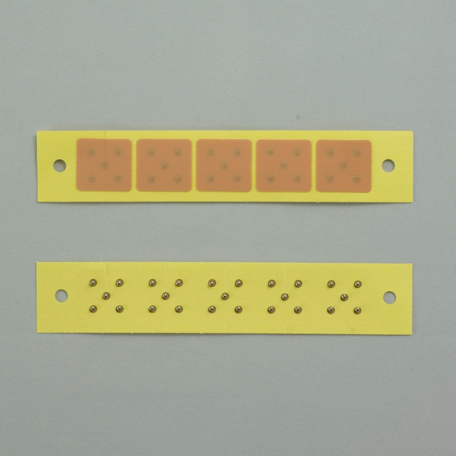 750枚   マグレインファイブ　銀色粒（肌色）