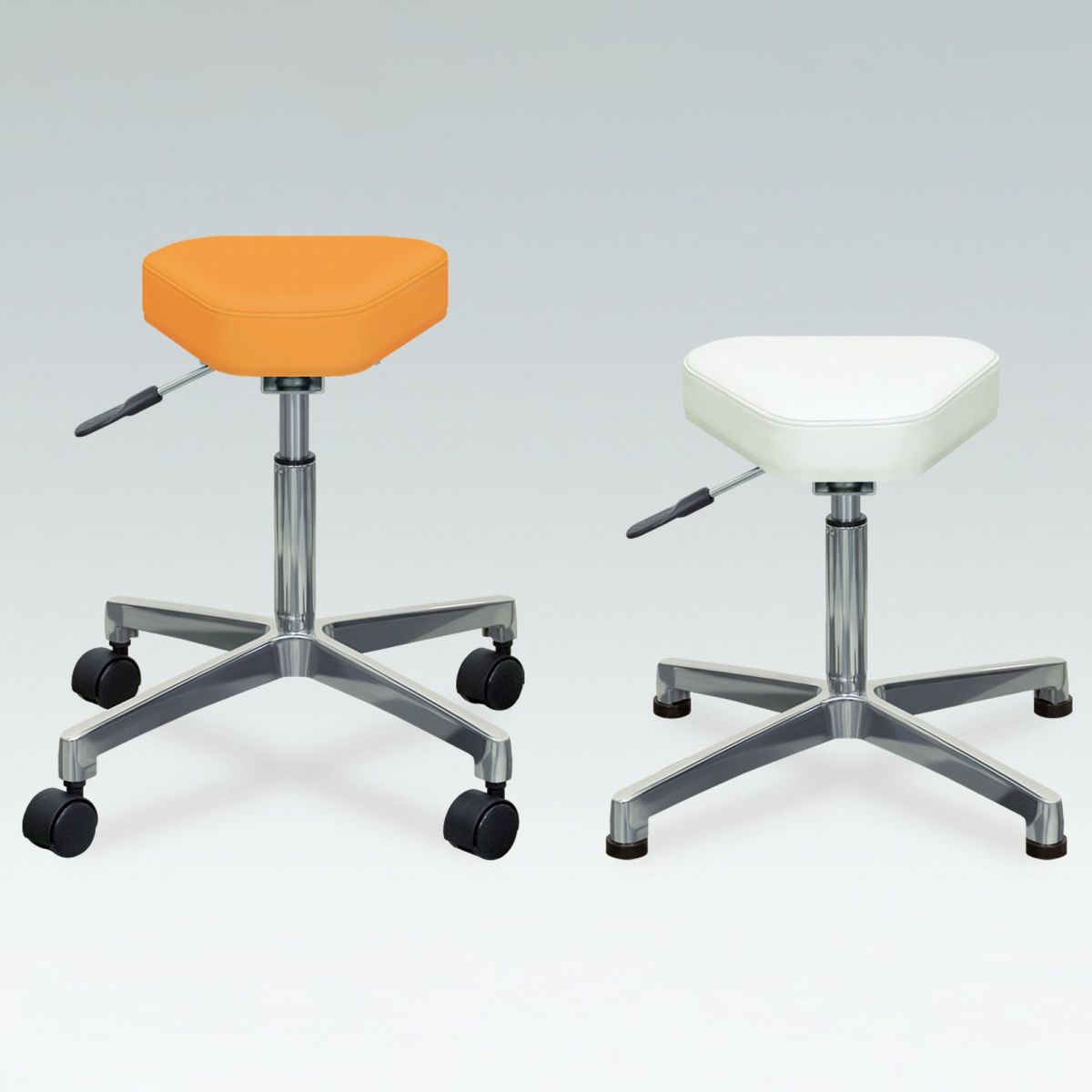 サドルチェアー（キャスター付き）