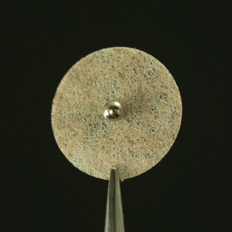 200粒   マグレインチタンアクリル（肌色）