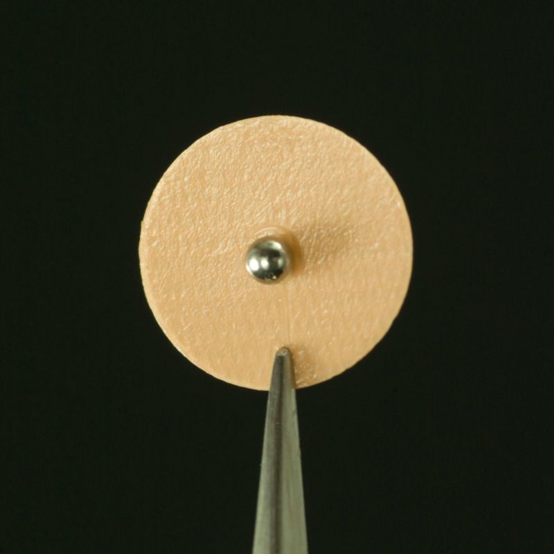 300粒   マグレインN（肌色）銀色粒